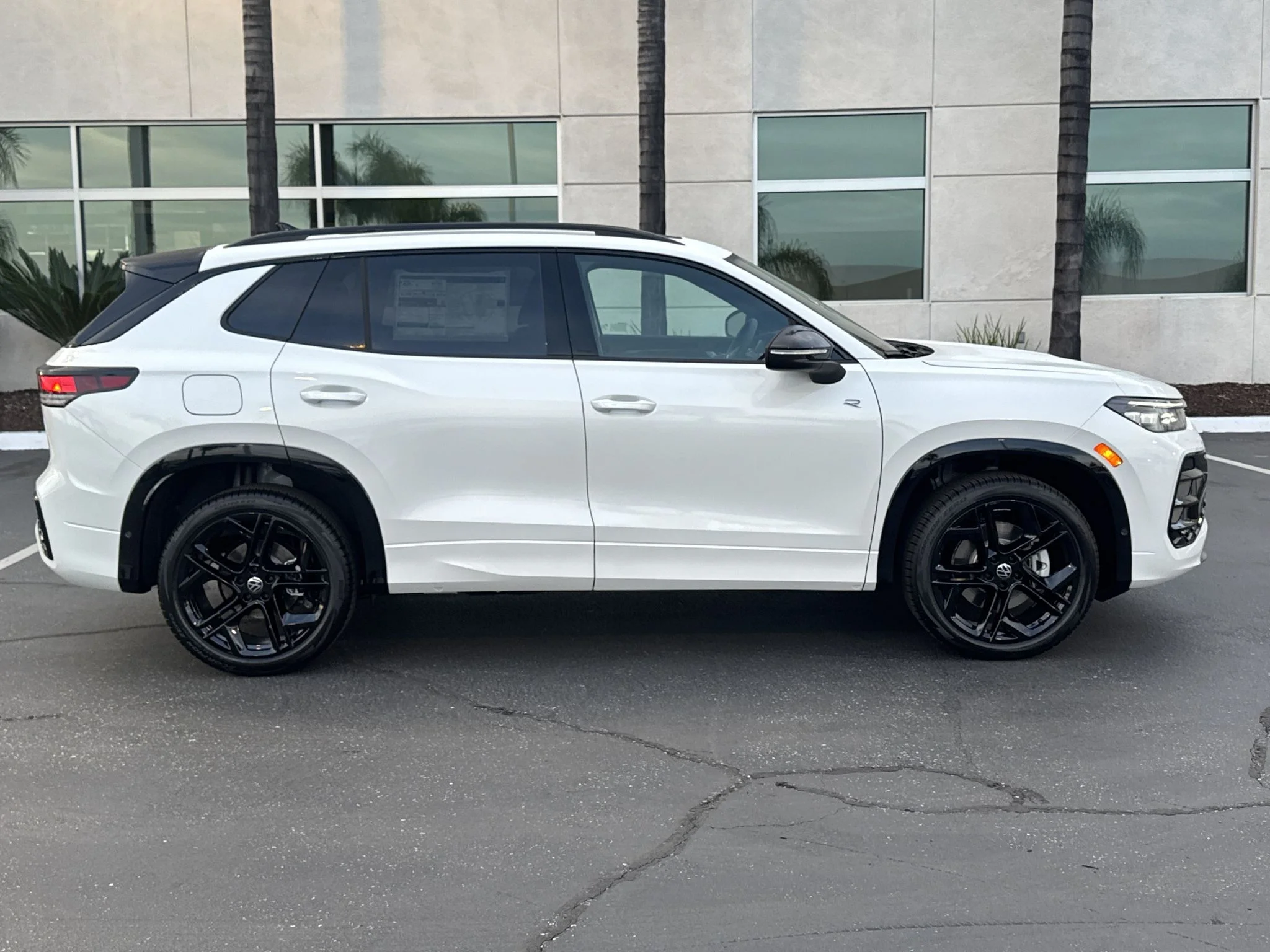 New 2026 Opal White Pearl Volkswagen SE R-Line Black image 8