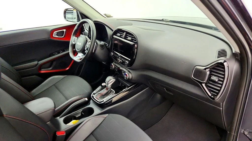 Used 2022 Gravity Gray Kia Turbo DCT image 25