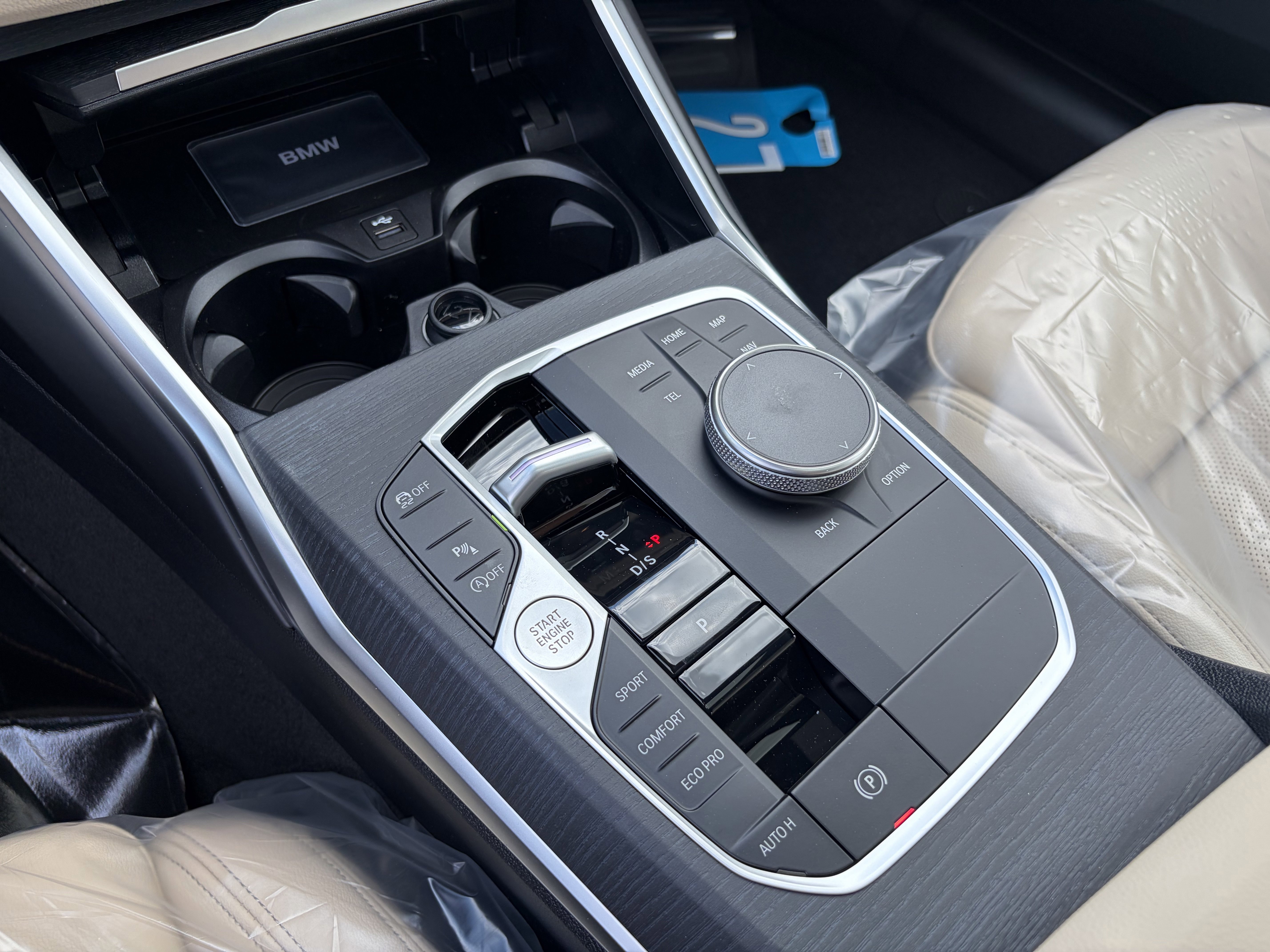New 2026 Skyscraper Grey Metallic BMW 330i xDrive image 13