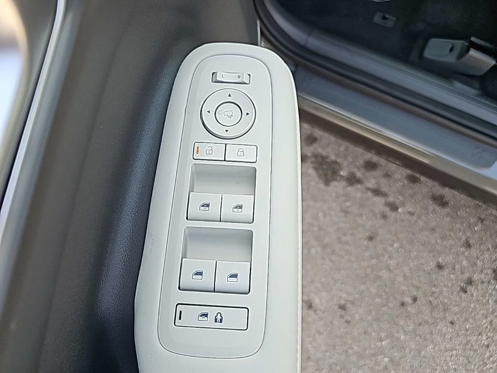2026 Hyundai Santa Fe Limited - Photo 11