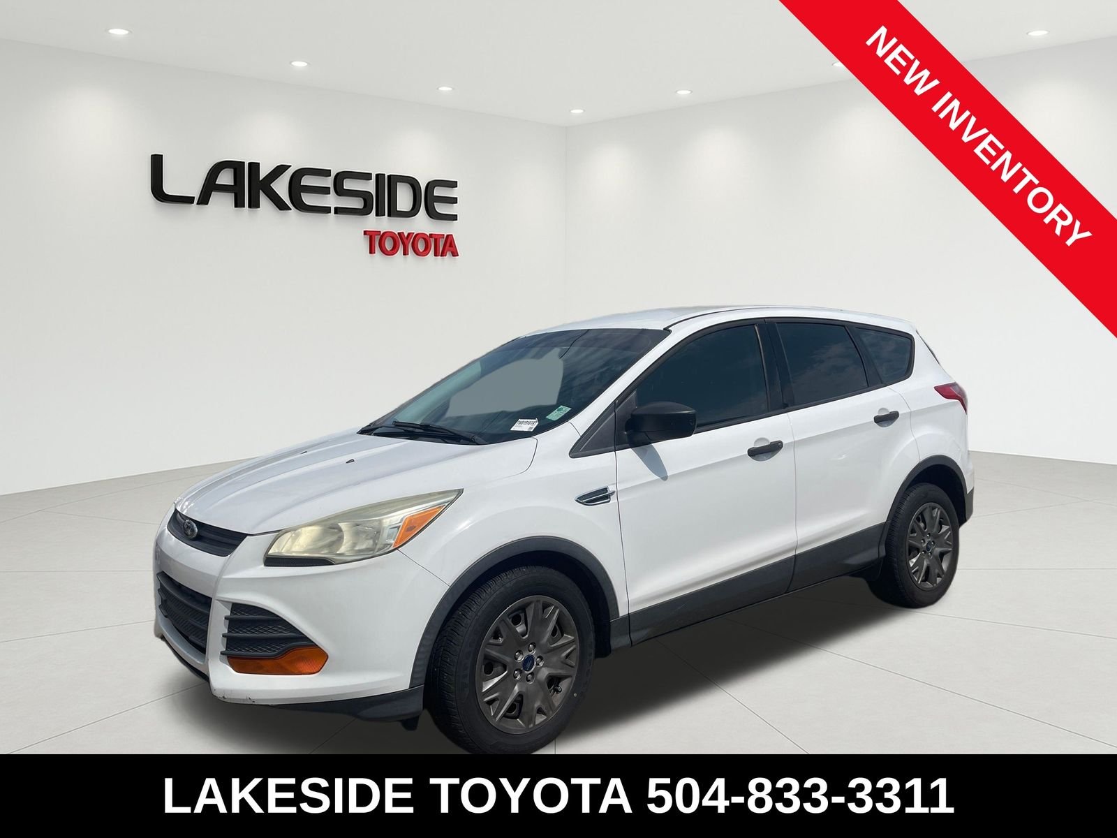 Used 2016 White Ford S image 1
