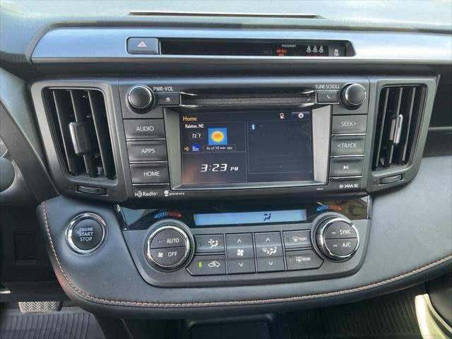 Certified Used 2018 SILVER SKY METALLIC Toyota  image 16