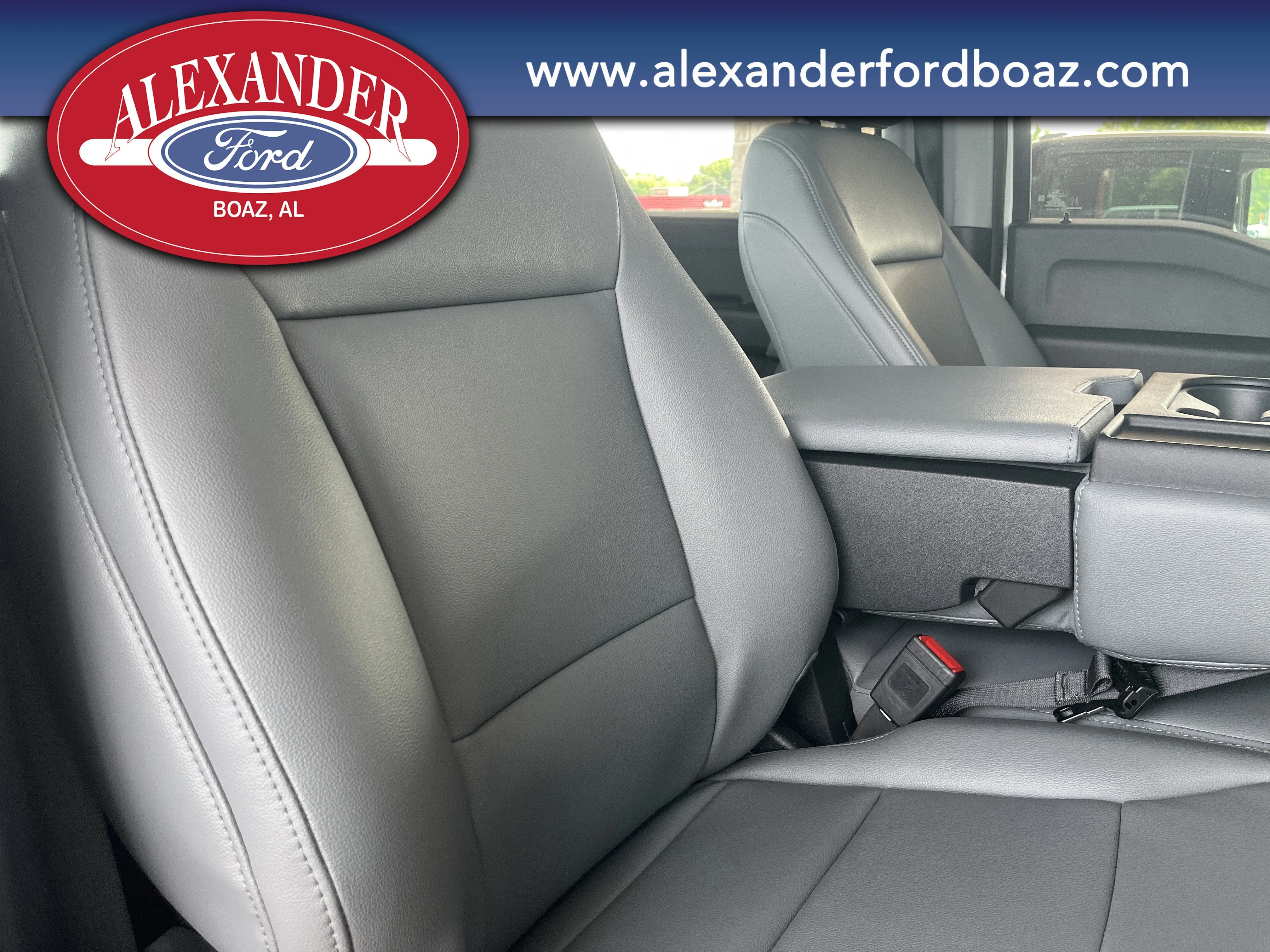 New 2026 Oxford White Ford F-250® XL image 19