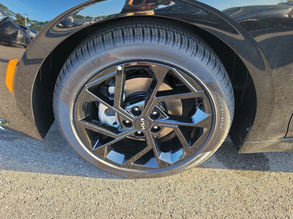 New 2026 Aurora Black Pearl Kia GT-Line image 4