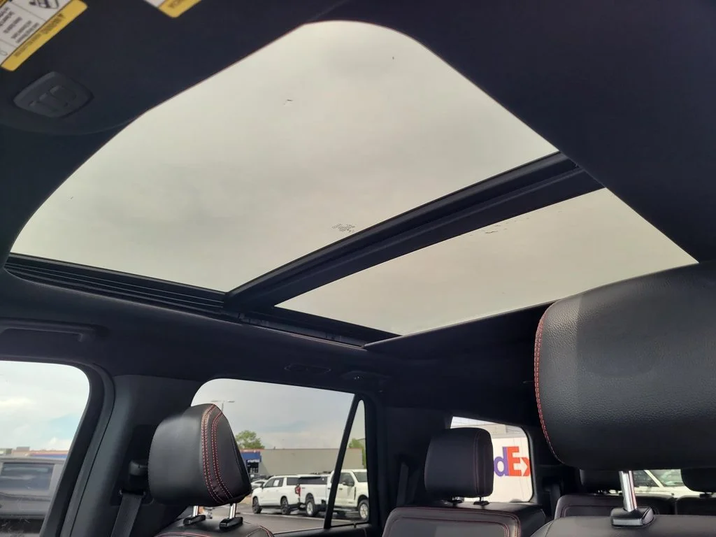 Used 2021 White Ford Limited image 19