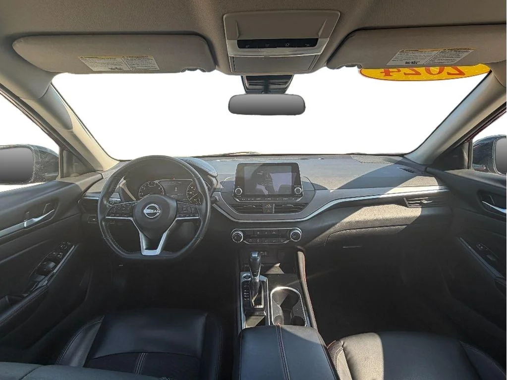 Used 2024 Scarlet Ember Nissan 2.5 SR image 10