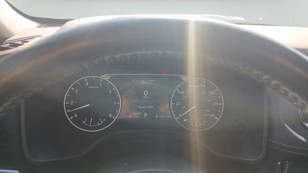 Used 2021 Silver Nissan SL image 10