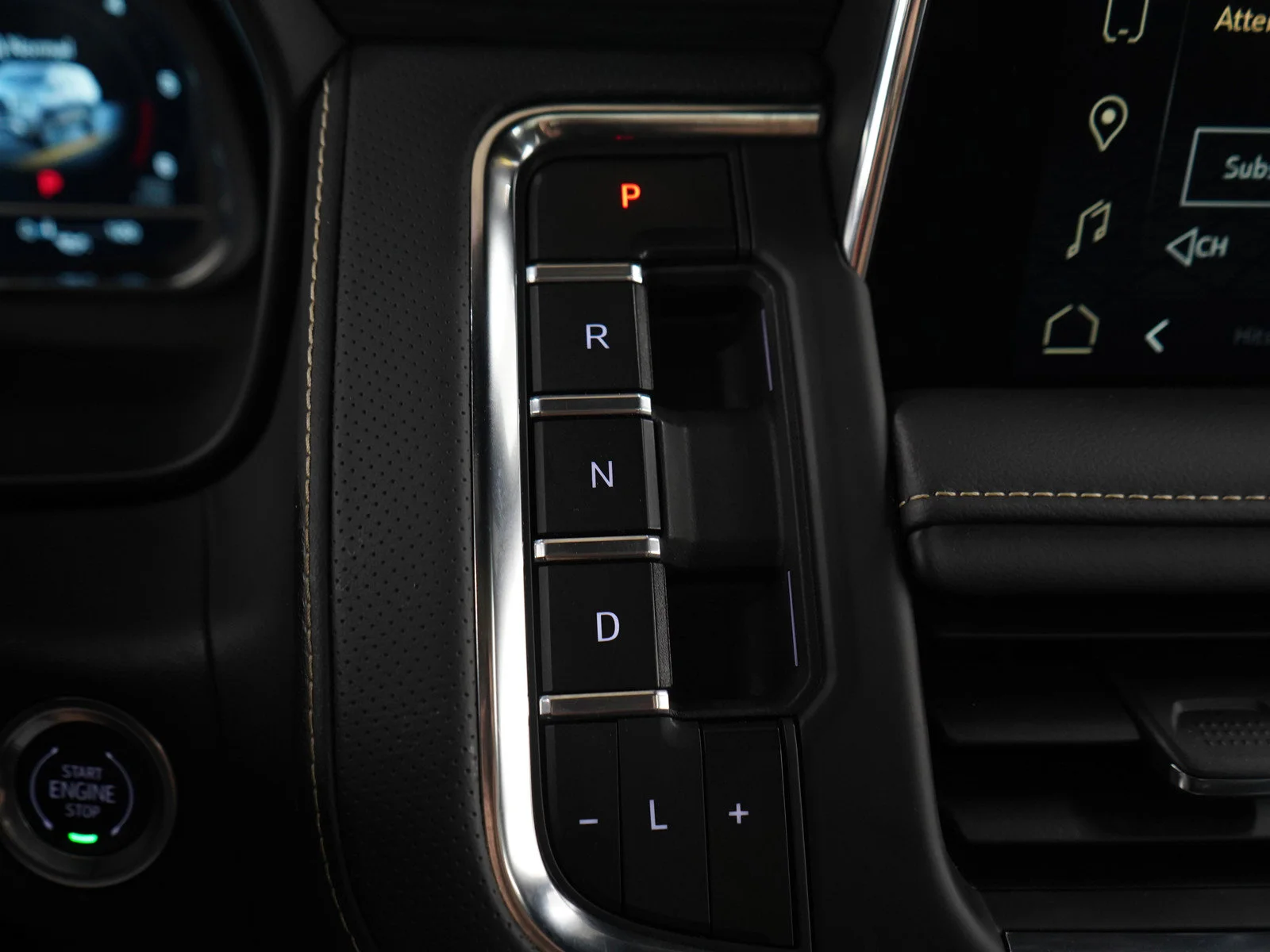 Used 2024 Silver GMC SLT image 24
