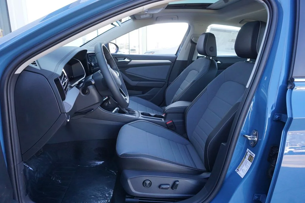 New 2026 Blue Volkswagen 1.5T SE image 9