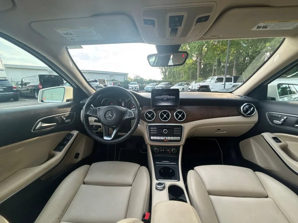 Used 2018  Mercedes-Benz GLA 250 image 18