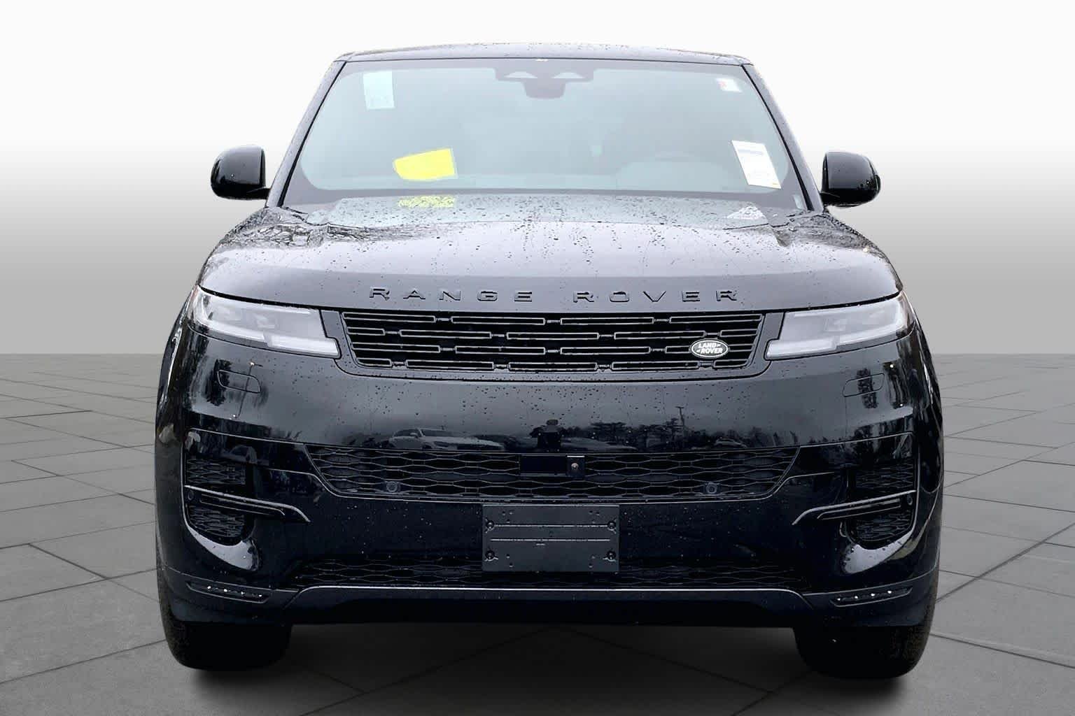 New 2026 Santorini Black Land Rover SE image 2