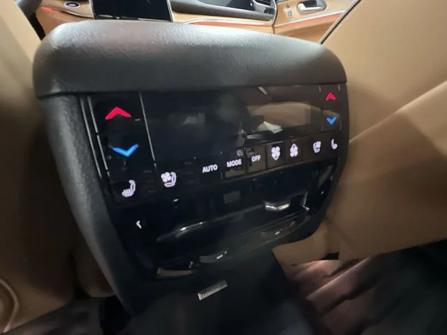 Used 2023 White Jeep Summit image 23