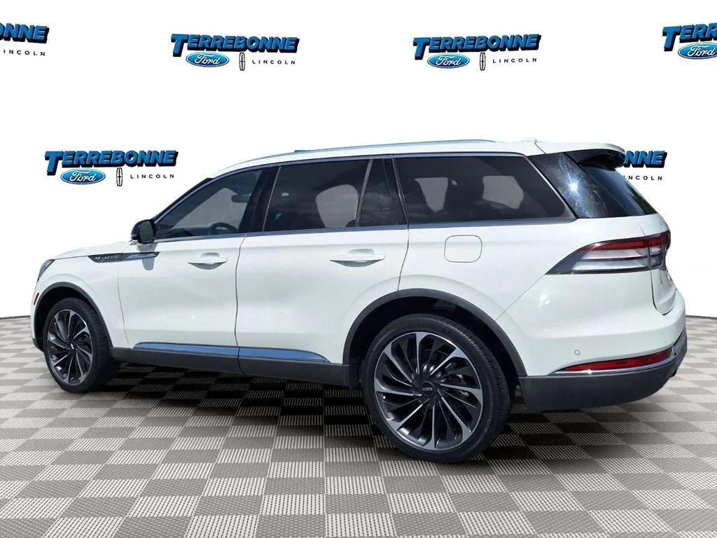 Used 2020 White Metallic Lincoln Reserve image 7
