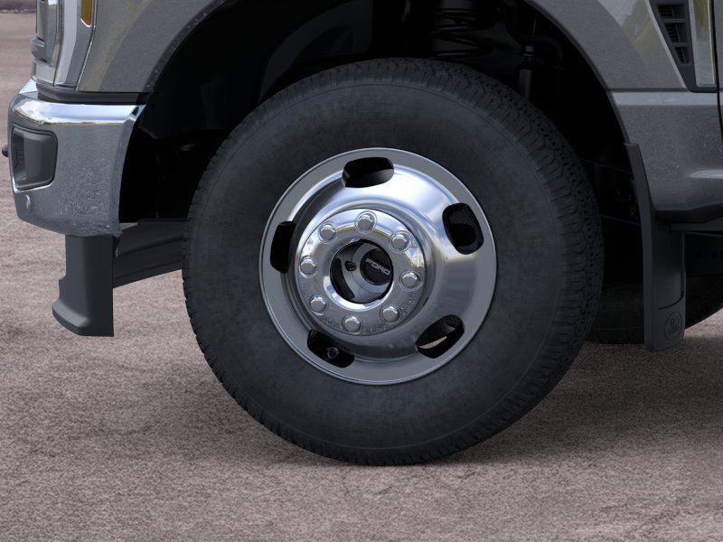 New 2026 Carbonized Gray Metallic Ford F-350® Lariat® image 19