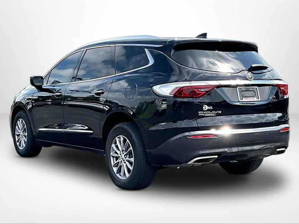 Used 2023 Black Buick Essence image 12