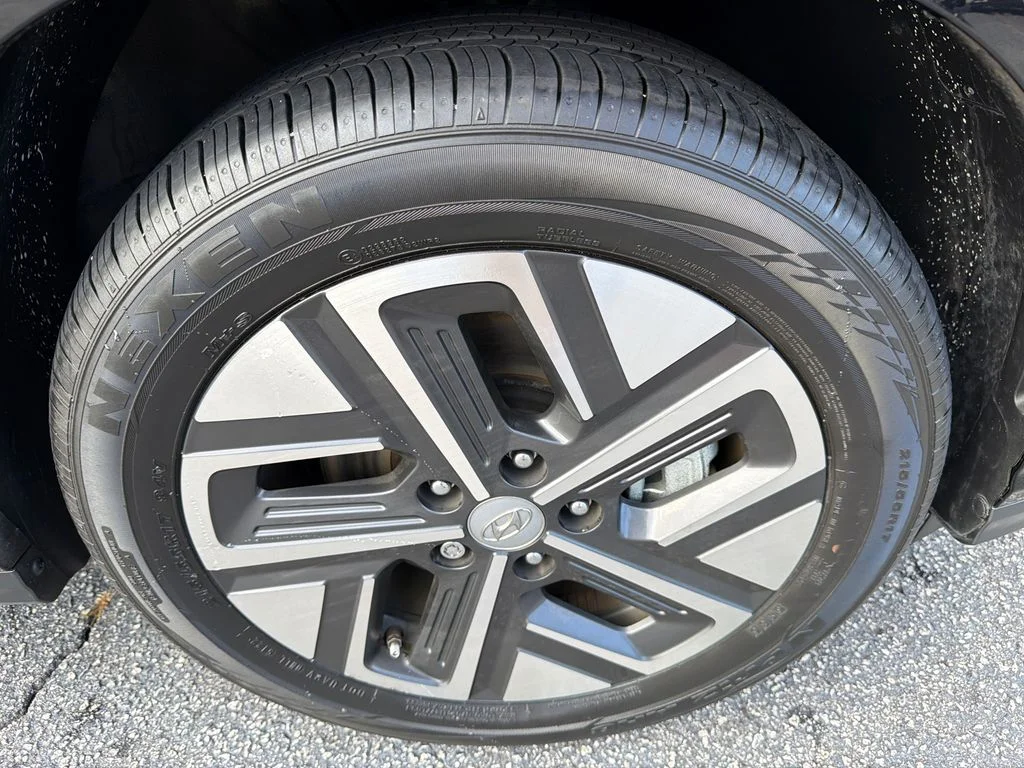 Used 2023 Black Hyundai Limited image 12