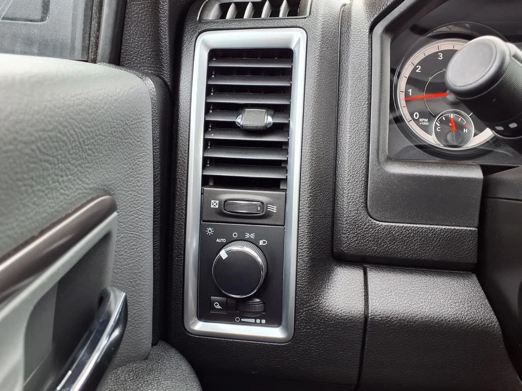 Used 2024 Blue Ram SLT image 18