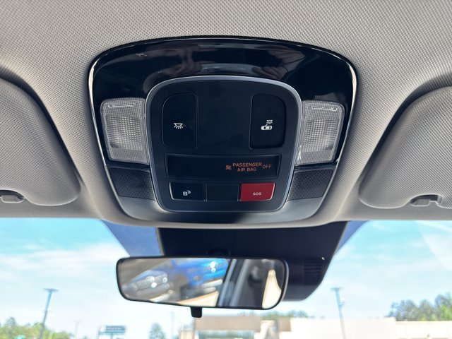 Used 2025 Serenity White Hyundai SEL image 25