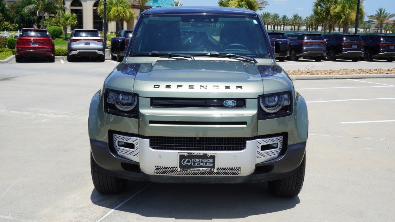 Used 2023 Green Land Rover S image 2