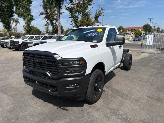 2025 RAM 3500 Chassis Cab Tradesman