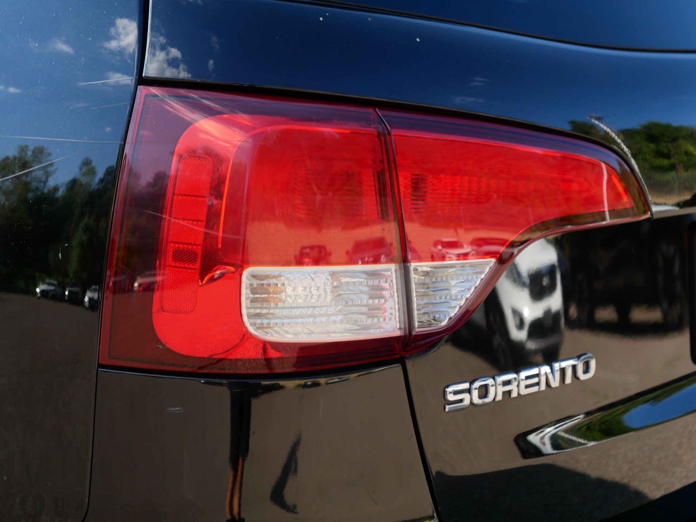 Certified Used 2015 Ebony Black Kia EX image 17