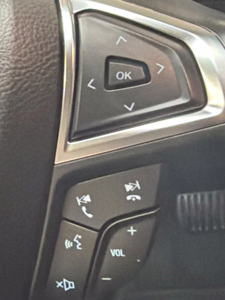 Used 2024 Silver Metallic Ford SEL image 19