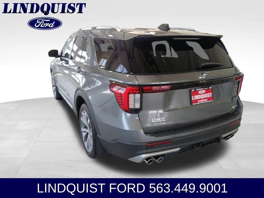 Used 2025 Gray Metallic Ford Platinum image 6