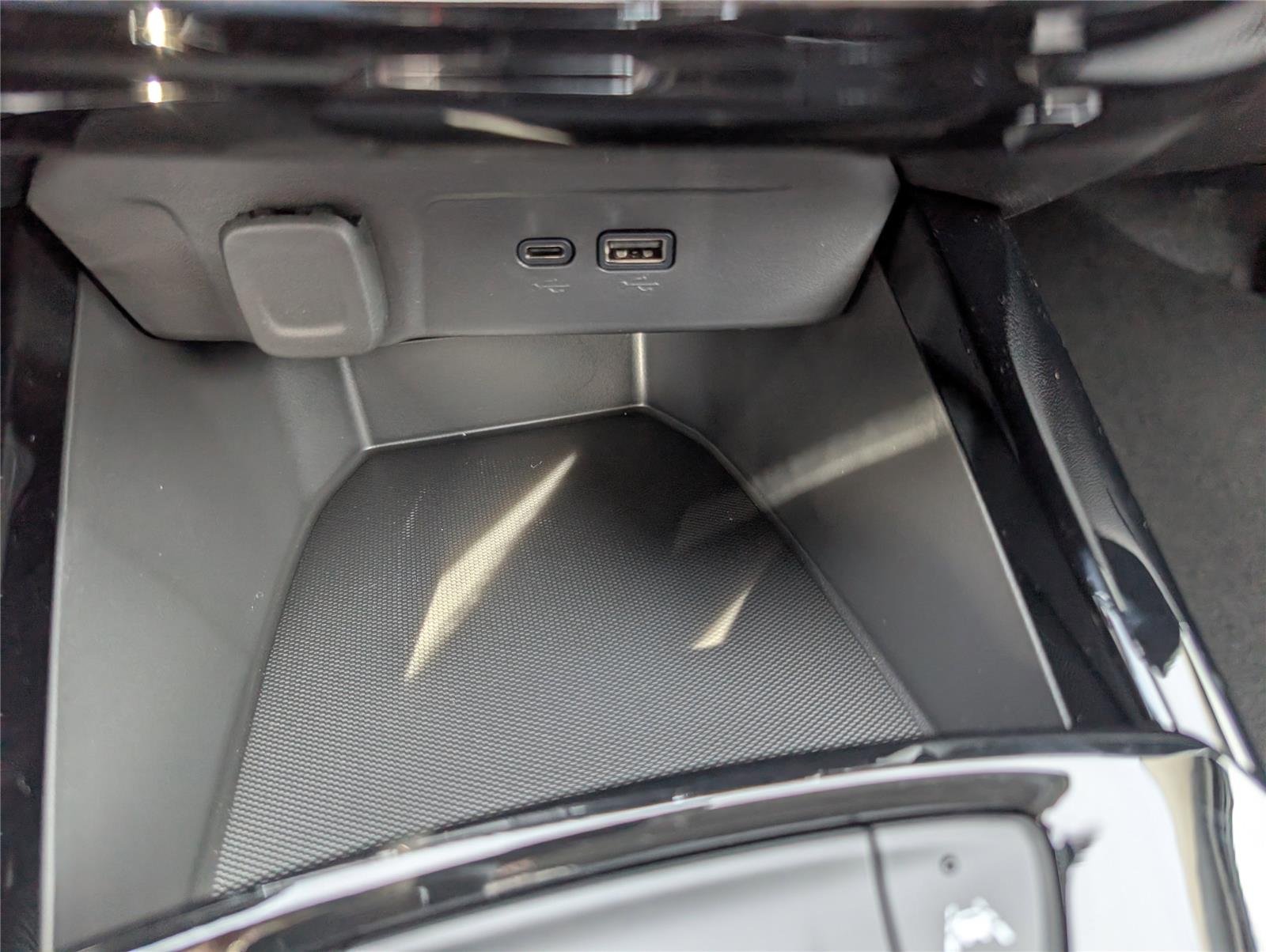 New 2026 Summit White Chevrolet LT image 25