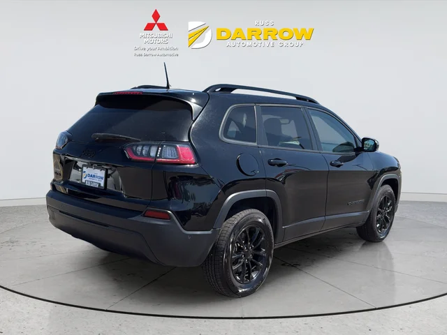 Used 2023 Black Jeep Altitude image 5