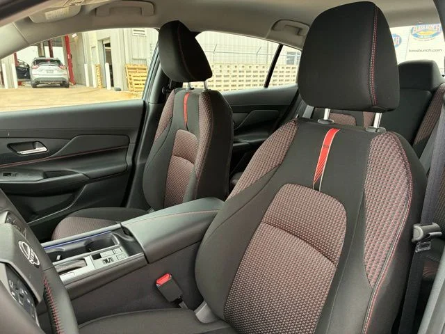 New 2026 Atlantic Gray/Super Black Nissan SR image 7