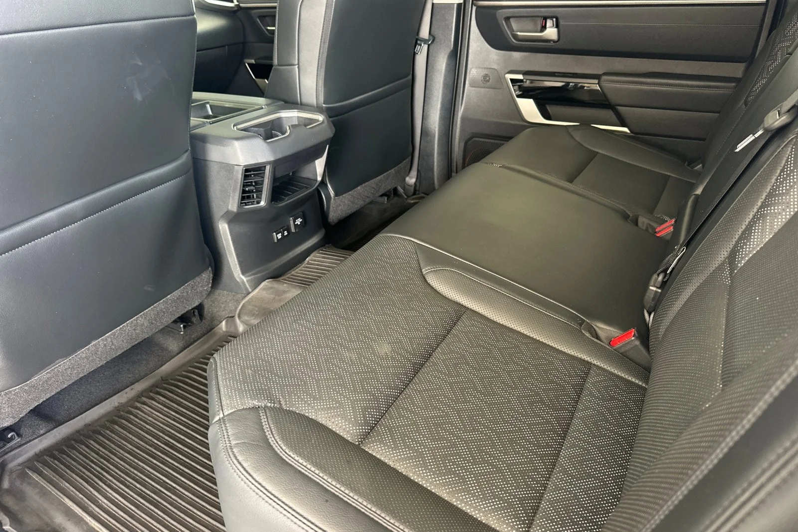 Used 2023 CELESTIAL SILVER MET Toyota Limited image 11