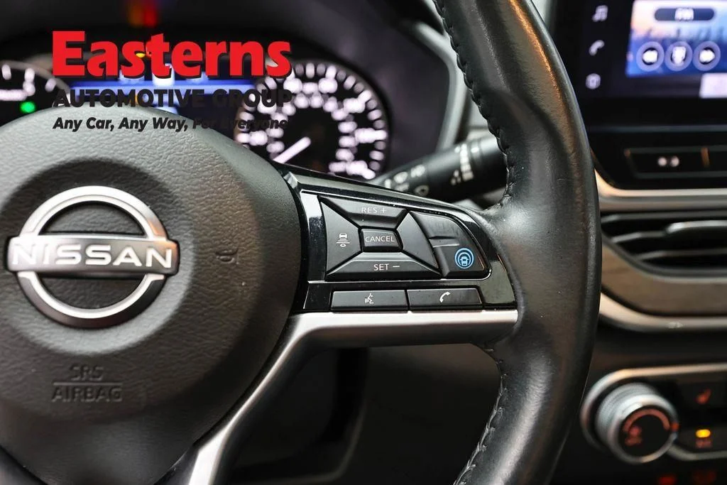 Used 2024 White Nissan 2.5 SV image 18