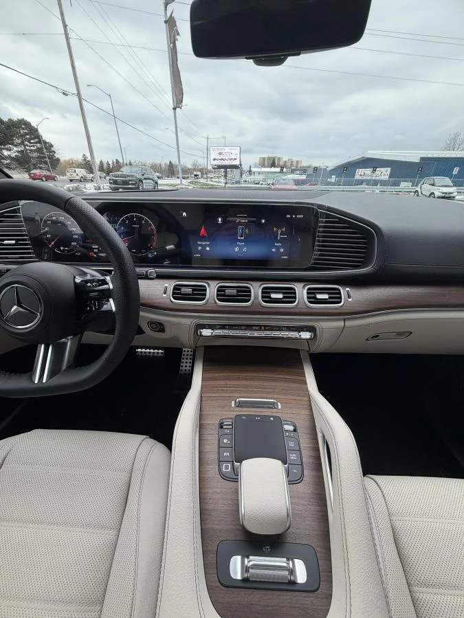 New 2026 White Mercedes-Benz Gls 450 4matic Suv image 13