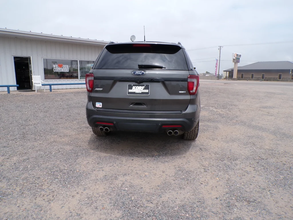 Used 2018 Magnetic Metallic Ford Sport image 7