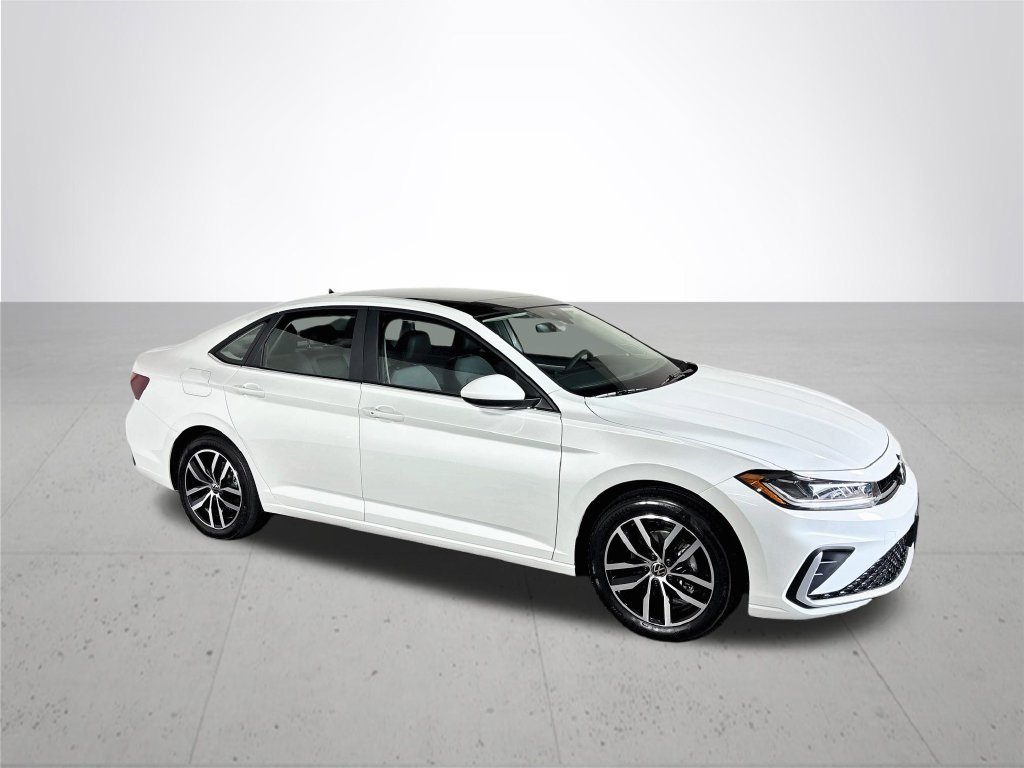 New 2027 Opal White Pearl Volkswagen 1.5T SE image 4