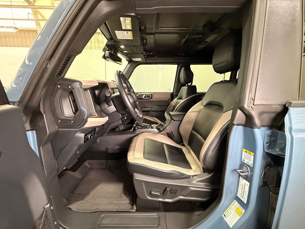 Used 2024 Gray Ford Wildtrak image 17