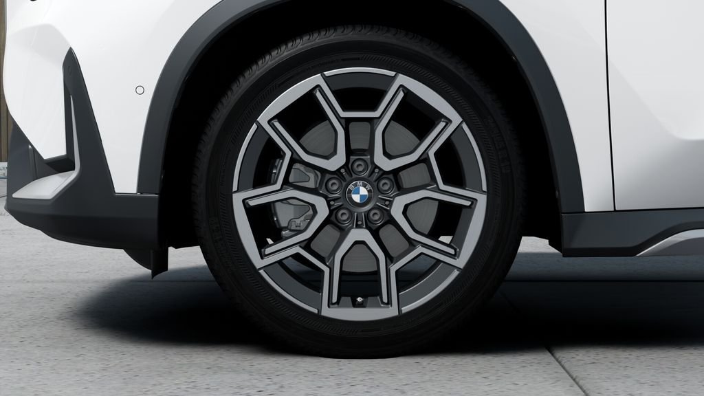 New 2026 Mineral White Metallic BMW xDrive28i image 31