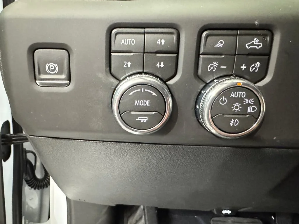 New 2026 Summit White GMC Denali Ultimate image 23