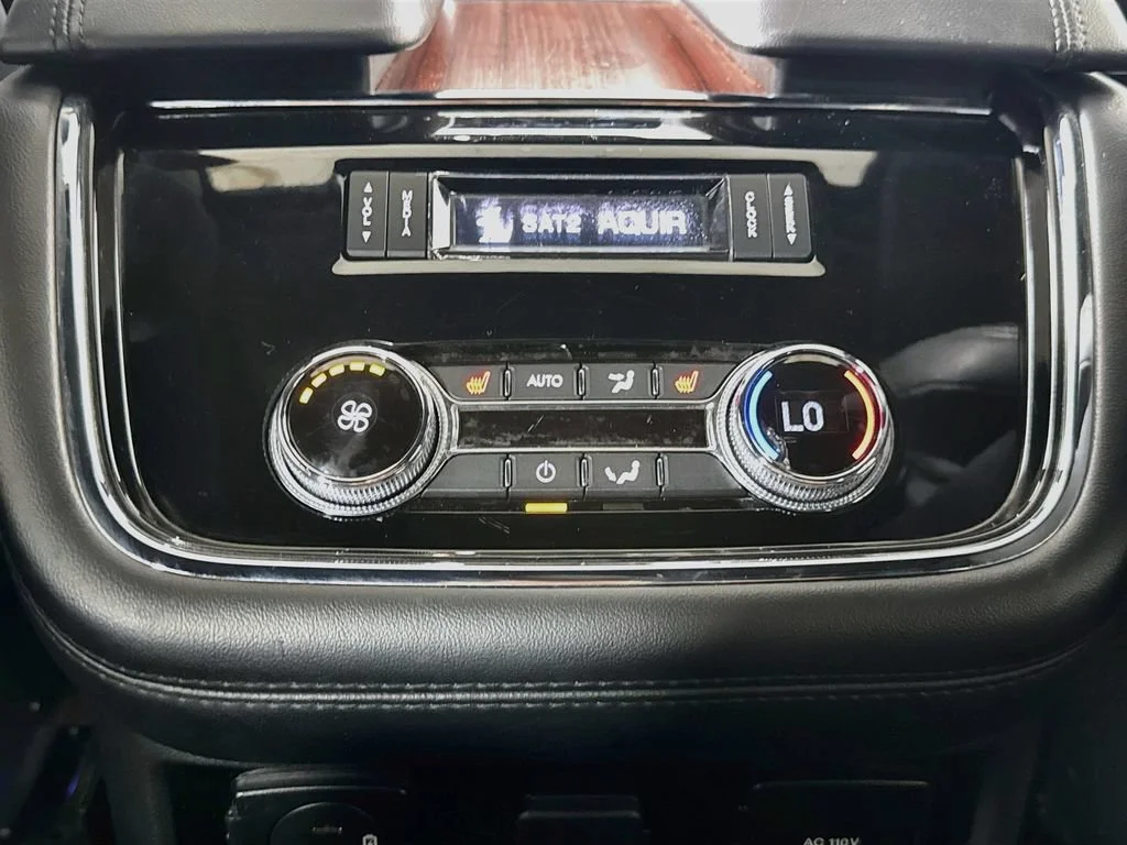 Used 2021 Black Lincoln Reserve image 32