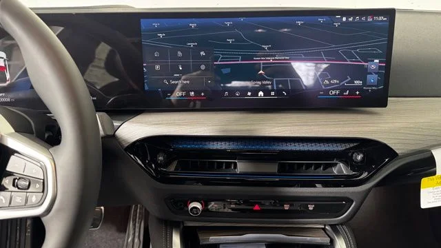 New 2026 Alpine White BMW xDrive40 image 14