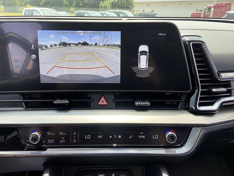 Used 2025 Everlasting Silver Kia EX image 19