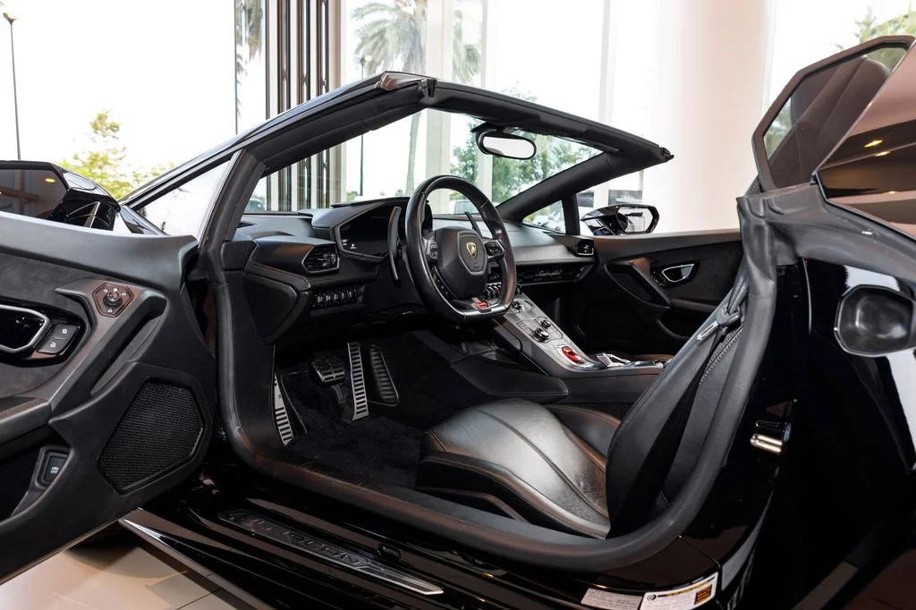 Used 2016 Black Lamborghini LP610-4S image 18