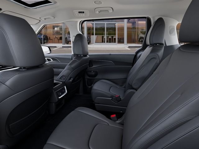 New 2027 Ceramic Silver Kia SX image 18