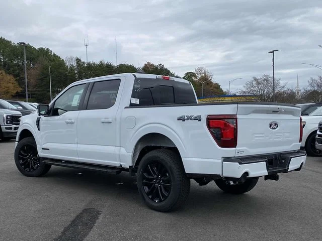 New 2025 Oxford White Ford XLT image 5