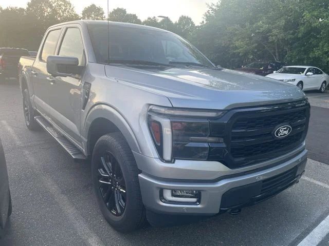 Used 2024 Silver Ford Lariat image 3