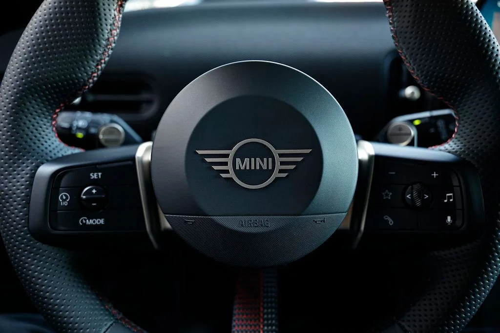 New 2026 Midnight Black MINI Iconic image 28