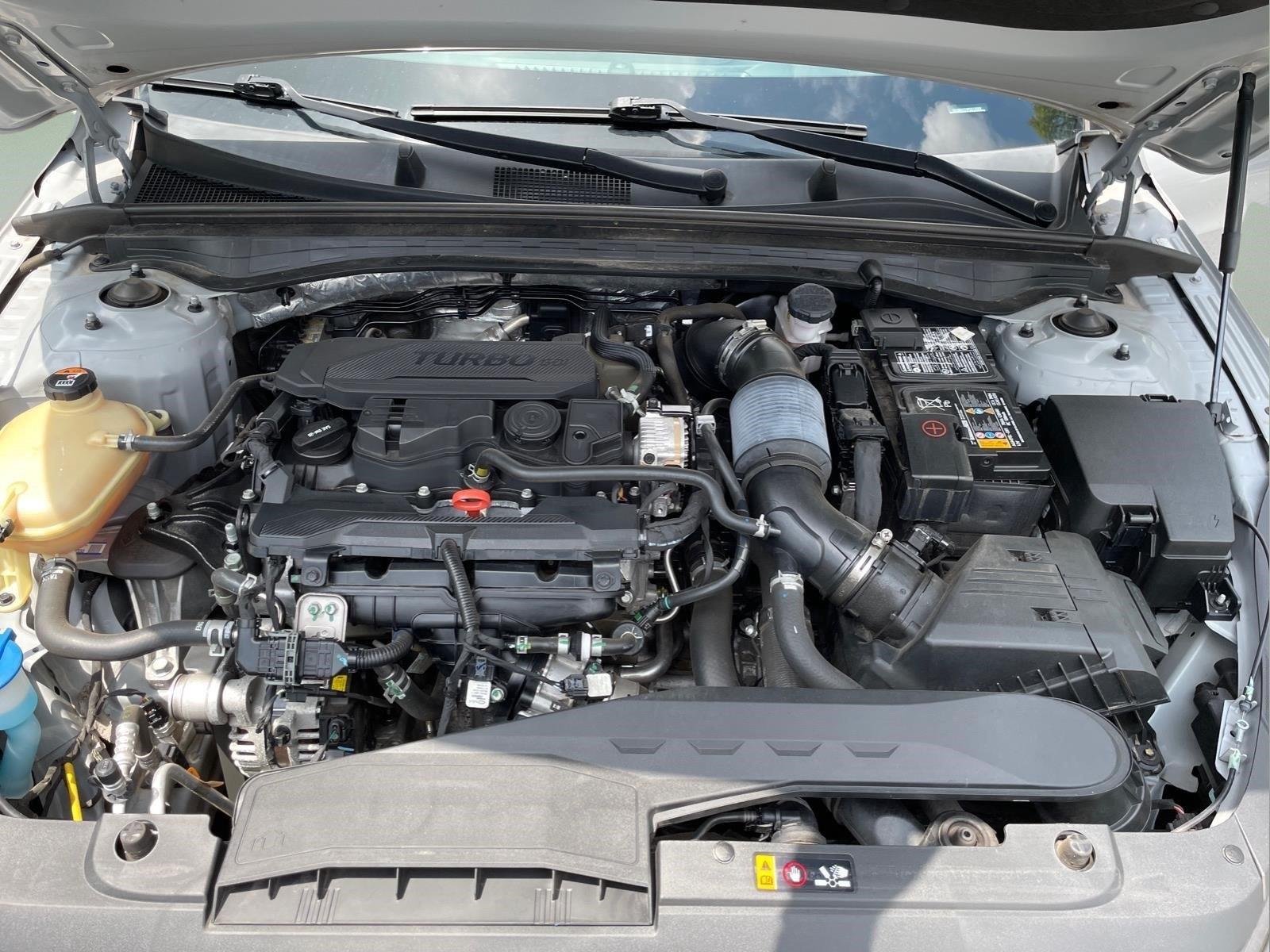 Used 2023 Wolf Gray Kia GT-Line image 31