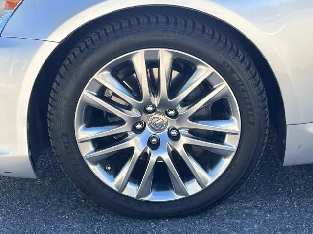 Used 2014 Silver Lexus 460 image 11