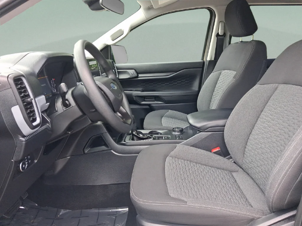 Used 2025 Gray Ford XL image 19