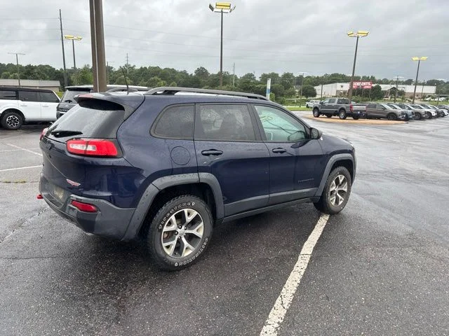 Used 2016 Blue Jeep Trailhawk image 3